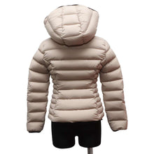 将图像加载到图库查看器中，MONCLER HERBE Short Down Jacket Beige G20931A00023 Nylon85% Polyurethane15%
