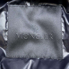 将图像加载到图库查看器中，MONCLER HERBE Short Down Jacket Beige G20931A00023 Nylon85% Polyurethane15%
