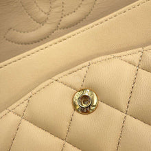 将图像加载到图库查看器中，CHANEL Matelasse W flap ChainShoulder Beige A01112 Lambskin Size 25
