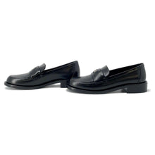 将图像加载到图库查看器中，CHANEL CC logo loafers Black G45988 Calf Leather Size 38C
