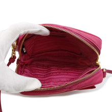 将图像加载到图库查看器中，PRADA Ribbon Shoulder Pouch Pink 1N1727 Nylon
