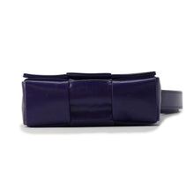 将图像加载到图库查看器中，Bottega Veneta Cassette Candy Shoulder Bag Purple 667048 Leather
