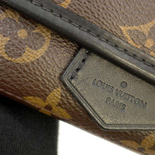 将图像加载到图库查看器中，LOUIS VUITTON Magnetic messenger BlackM45557 Monogram Macassar Canvas
