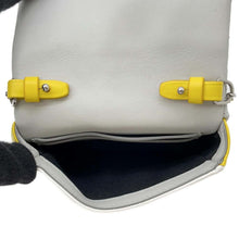 将图像加载到图库查看器中，BURBERRY TB logo mini ChainShoulder White/Yellow Leather
