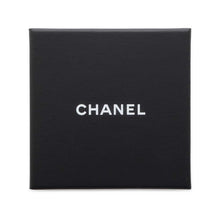 将图像加载到图库查看器中，CHANEL CC Logo Brooch Gold Metal
