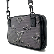 将图像加载到图库查看器中，LOUIS VUITTON Expandable messenger Noir M55698 Nylon Leather LVInitial
