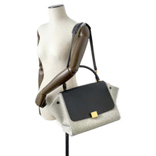 将图像加载到图库查看器中，CELINE Trapeze Gray/Black Felt Leather
