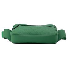 将图像加载到图库查看器中，GUCCI GG rubber effect belt bag Green 771422 GG Rubber
