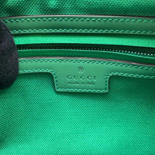 将图像加载到图库查看器中，GUCCI GG rubber effect belt bag Green 771422 GG Rubber
