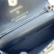 将图像加载到图库查看器中，CHANEL Matelasse Checkered Flag Mini Shoulder Bag Beige/Black/White Canvas Leather
