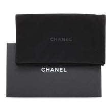 将图像加载到图库查看器中，CHANEL Matelasse Classic Long Flap Wallet White AP0241 Caviar Leather
