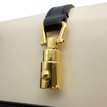 将图像加载到图库查看器中，GUCCI Jackie1961 Chain Wallet White/Black 652681 Leather
