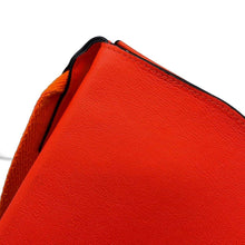 将图像加载到图库查看器中，LOEWE Heel Pouch Mini Pochette Orange Leather
