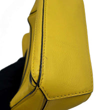 将图像加载到图库查看器中，LOEWE Puzzle bag Yellow A510U98X01 Leather Size Nano
