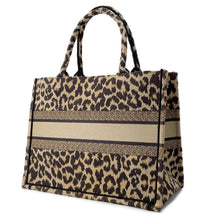 将图像加载到图库查看器中，Dior Book Tote Leopard Beige Canvas Size Medium
