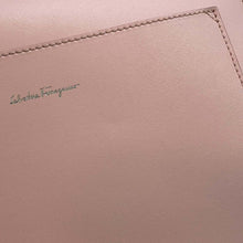 将图像加载到图库查看器中，Ferragamo Ribbon Shoulder Bag Pink/Black Leather
