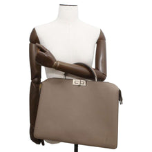 将图像加载到图库查看器中，FENDI Peekaboo Icy You Brown 7VA529 Leather Size Medium
