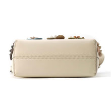 将图像加载到图库查看器中，FENDI By the way Ivory 8BL135 Leather Size Mini
