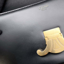 将图像加载到图库查看器中，CELINE Triomphe Claude Shoulder Bag Black 194143BF4 Calf Leather
