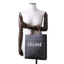 将图像加载到图库查看器中，CELINE Triomphe Vertical Cabas Tan 191542 PVC Leather Size Small
