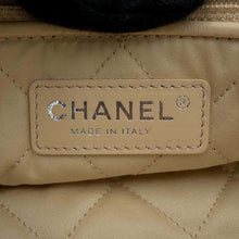 Load image into Gallery viewer, CHANEL CHANEL22 Handbag White AS3260 Shiny Calf Leather Size Small
