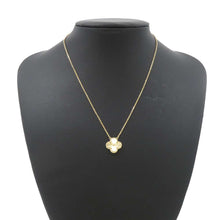 将图像加载到图库查看器中，Van Cleef &amp; Arpels Vintage Alhambra Pendant VCARP4KL00 18K Yellow Gold
