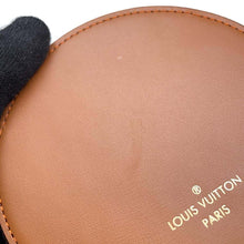 将图像加载到图库查看器中，LOUIS VUITTON Micro Boite Chapeau Beige M63886 Monogram/Transformed/Catogram
