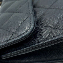 将图像加载到图库查看器中，CHANEL Matelasse phone case Black AP3238 Caviar Leather
