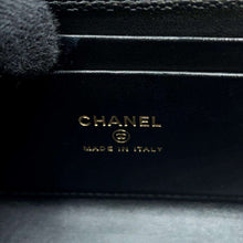 将图像加载到图库查看器中，CHANEL Matelasse phone case Black AP3238 Caviar Leather
