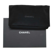 将图像加载到图库查看器中，CHANEL Matelasse Flap Phone Case White AP2096 Caviar Leather
