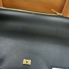 将图像加载到图库查看器中，Delvaux Tempate Black Leather Size MM
