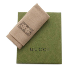 将图像加载到图库查看器中，GUCCI Embossed Logo Bifold Wallet Black 658681 Leather
