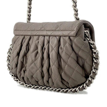 将图像加载到图库查看器中，CHANEL Chain Around Shoulder Bag Gray A49914 Lambskin
