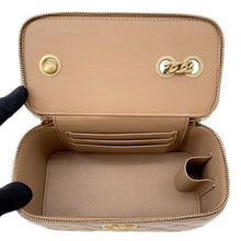 将图像加载到图库查看器中，CHANEL Matelasse WChain Vanity Case Beige AP3044 Lambskin
