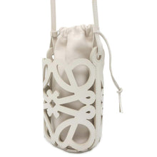 将图像加载到图库查看器中，LOEWE Anagram Cutout Pocket Shoulder Bag White C922Y62X04 Leather
