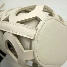 将图像加载到图库查看器中，LOEWE Anagram Cutout Pocket Shoulder Bag White C922Y62X04 Leather
