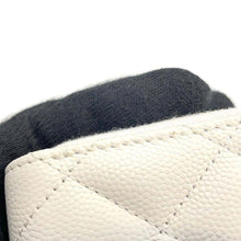 将图像加载到图库查看器中，CHANEL Matelasse Classic Zip Coin Purse White AP0216 Caviar Leather
