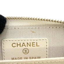 将图像加载到图库查看器中，CHANEL Matelasse Classic Zip Coin Purse White AP0216 Caviar Leather
