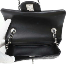 将图像加载到图库查看器中，CHANEL Mini Matelasse ChainShoulder Bag Black A69900 Lambskin Size Mini
