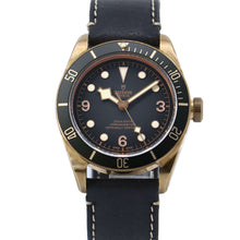 将图像加载到图库查看器中，TUDOR Black Bay Bronze W43mm Bronze Leather Black Dial M79250BA-0001
