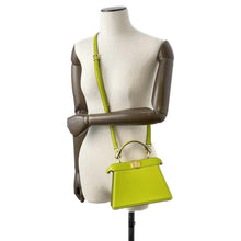 将图像加载到图库查看器中，FENDI Peekaboo ISeeU Light Green 8BN335 Leather Size Petit
