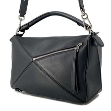 Load image into Gallery viewer, LOEWE Puzzle bag Black 322.30.S20 Leather Size Medium
