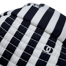 将图像加载到图库查看器中，CHANEL Coco Beach Stripe Hat Size S White/Black Polyamide100%
