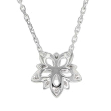 将图像加载到图库查看器中，Van Cleef &amp; Arpels Lotus Necklace Size MiniVCARP0ZW00 18K White Gold
