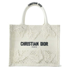 将图像加载到图库查看器中，Dior Book Tote Butterfly Embroidery White Canvas Size Small
