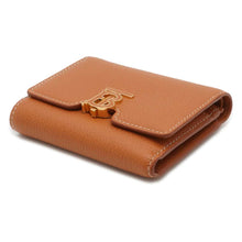 将图像加载到图库查看器中，BURBERRY TB Compact Wallet Warm Russet Brown 8049218 Grainy leather
