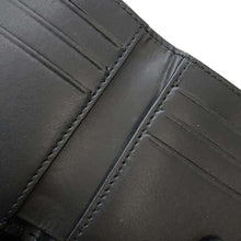 将图像加载到图库查看器中，Valentino Garavani neck wallet Black Leather
