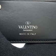 将图像加载到图库查看器中，Valentino Garavani neck wallet Black Leather
