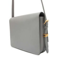 将图像加载到图库查看器中，BURBERRY Shoulder Bag Gray Leather
