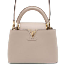 Load image into Gallery viewer, LOUIS VUITTON Capucines GaletM94634 Taurillon Leather Size BB
